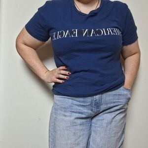 American Eagle Men's Blue and White Spell Out Short Sleeve Cotton Graphic Tee XS